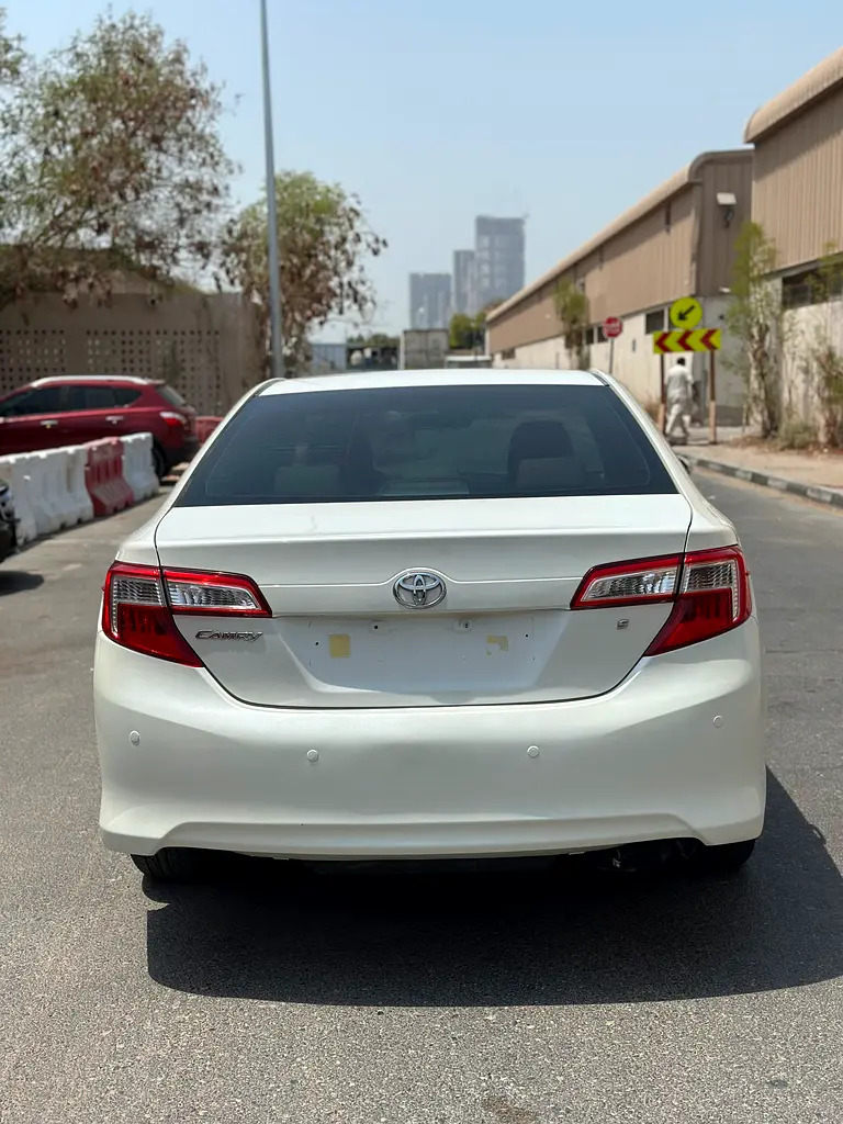 Toyota Camry 2014 Gcc with 2 original key photo 5