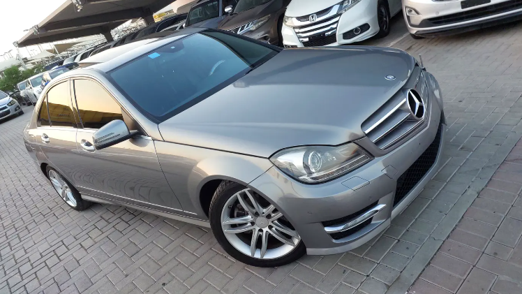 Mercedes-Benz C-Class C250 photo 3
