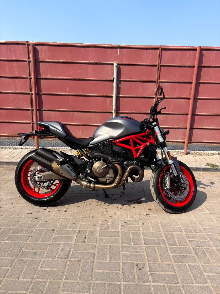 Ducati monster 821
