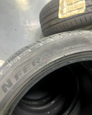Nexen N'Fera Supreme 225/40ZR18 - 3 Tires, Only 20,000 KM! photo 3