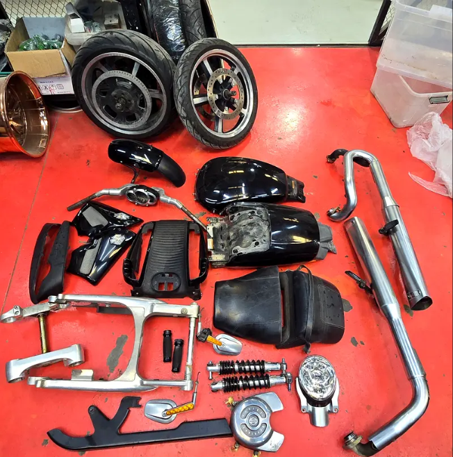 Harley Davidson V-Rod Body kit parts photo 3