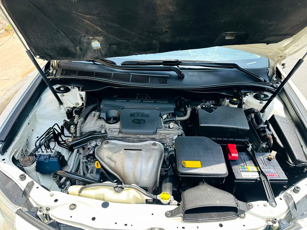 Toyota Camry 2014 Gcc with 2 original key photo 3